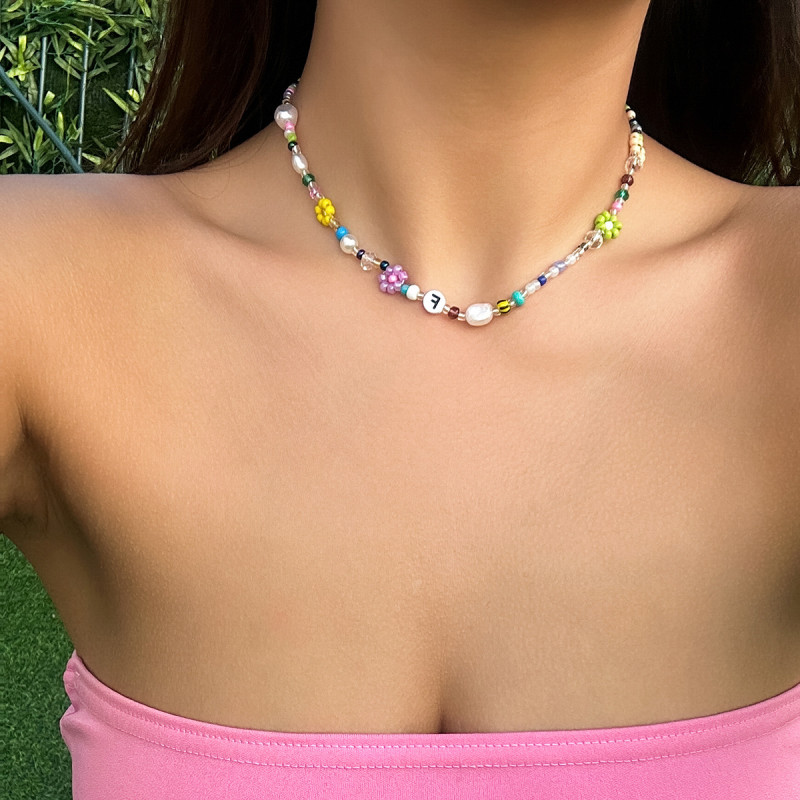 European and American Cross-Border Jewelry Sweet Beaded Collarbone Chain Flower Necklace Handmade Choker Rice Bead Necklace for Women Versatile