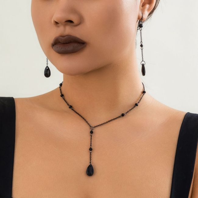 European and American Cross-Border Jewelry Retro Gothic Blood Drop Tassel Choker Imitation Blood Water Drop Metal Blood Color Collar