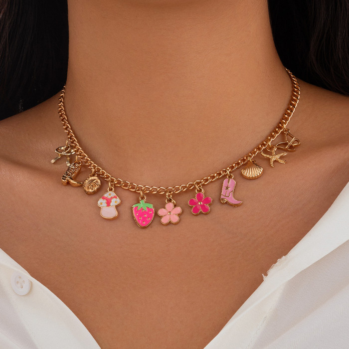 Jewelry Sweet Style Flower Irregular Necklace Elegant Fresh Strawberry Alloy Collarbone Chain for Women
