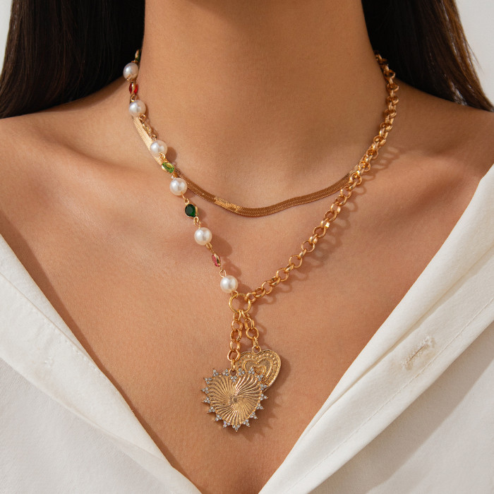 Jewelry Fashionable Sun Inlaid Zircon Necklace for Women Geometric Alloy Heart Tassel Clavicle Chain