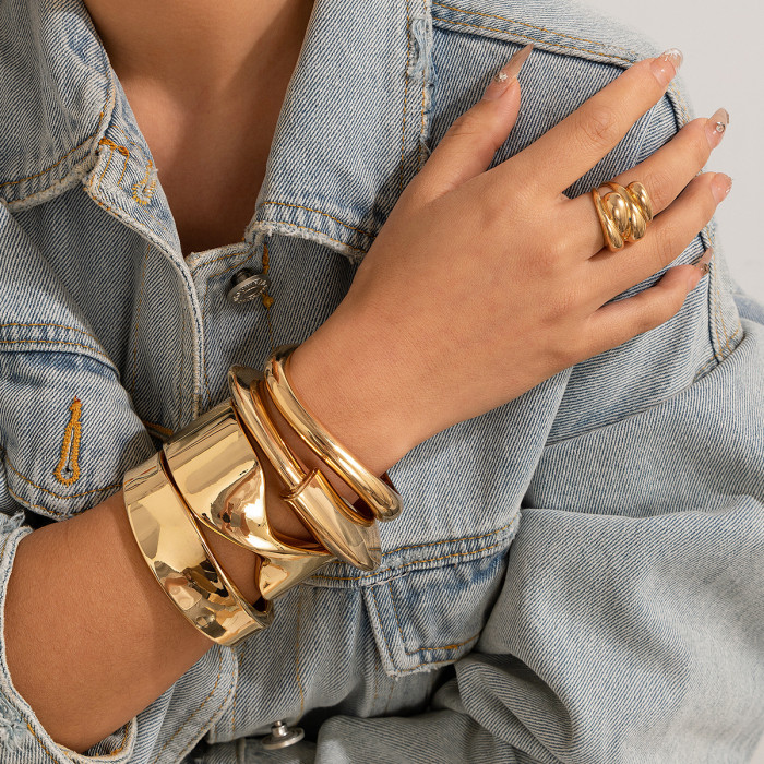 European and American Cross-Border Jewelry Design Exaggerated Smooth High-End Square Notch Irregular Bracelet