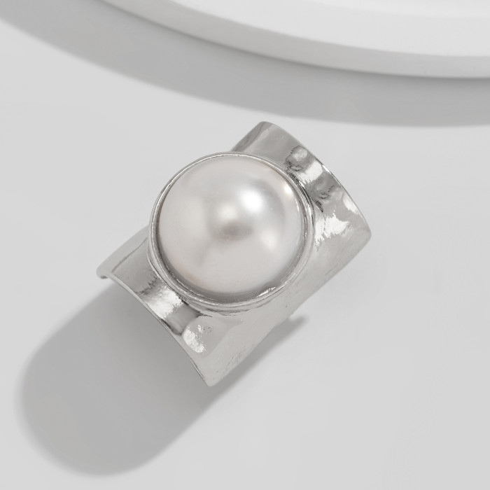 Europe and America Cross Border Ornament Exaggerated Inlaid Large Pearl Wide Ring Personality Geometry Glossy Ring Kn...