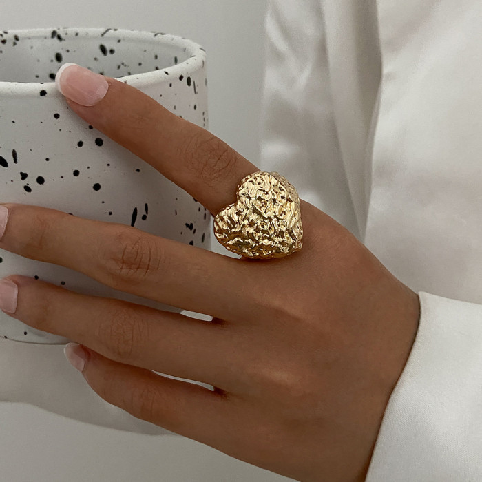 European and American Cross-Border Jewelry Minimalist Metal Wrinkled Heart Ring Personality Ins Glossy Heart-Shaped Beaded Ring