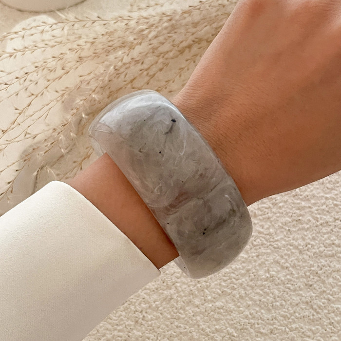 European and American Cross-Border Jewelry Artistic Retro Round Bracelet Wide Version Gradient Irregular Acrylic Bracelet for Women