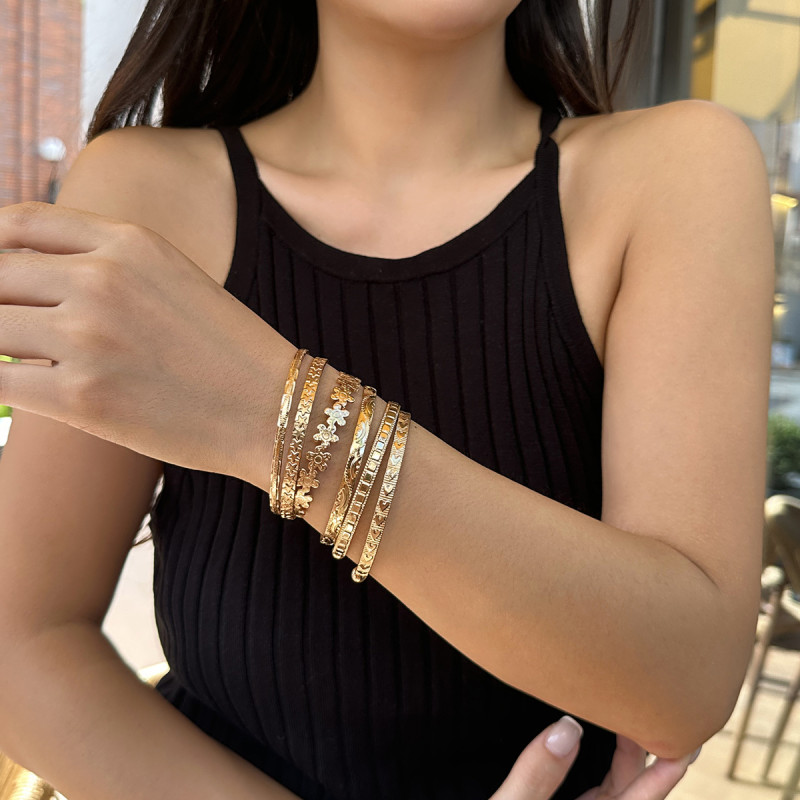 European and American Cross-Border Jewelry Fashion Metallic Heart Flower Bracelet Simple Geometric Bracelet Set
