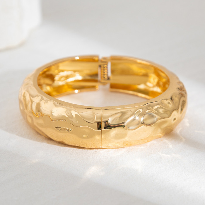 European and American Bracelet Cross-Border Exaggerated Leaves Glossy Bracelet Irregular with Personality Stripes Opening Bracelet Ornament