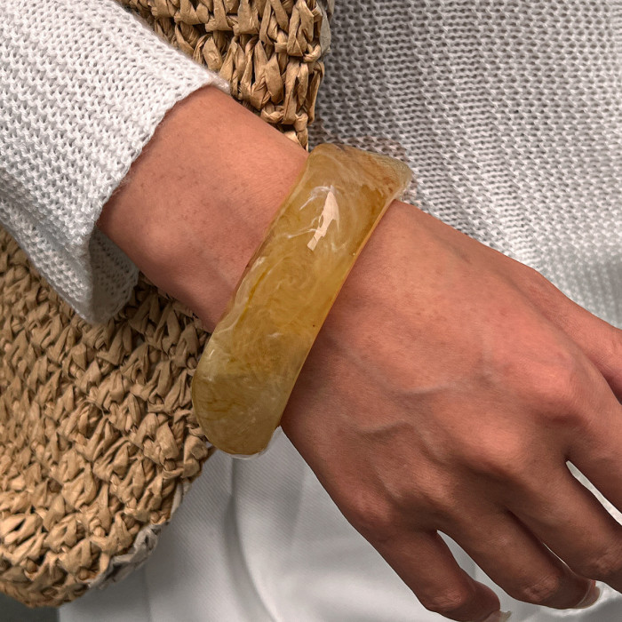 Design Sense Ice Transparent Gradient Resin Bracelet for Women Fashion Exaggerated Ins Irregular Acrylic Bracelet