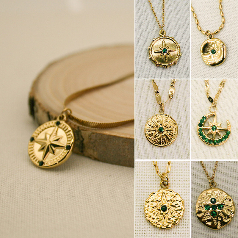 European and American Cross-Border Green Diamond Eight-Pointed Star Necklace Round Pendant Titanium Steel Vacuum Plating Ins Style North Star Pendant Collarbone Chain