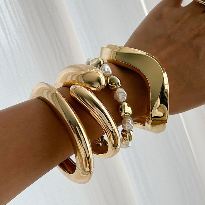 European and American Cross-Border Jewelry Hip-Hop Oval Arc Smooth Bracelet Personality Irregular Wave Alloy Bracelet