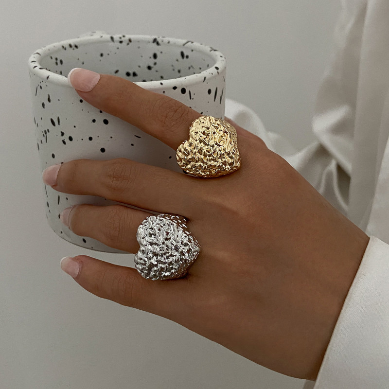 European and American Cross-Border Jewelry Minimalist Metal Wrinkled Heart Ring Personality Ins Glossy Heart-Shaped Beaded Ring