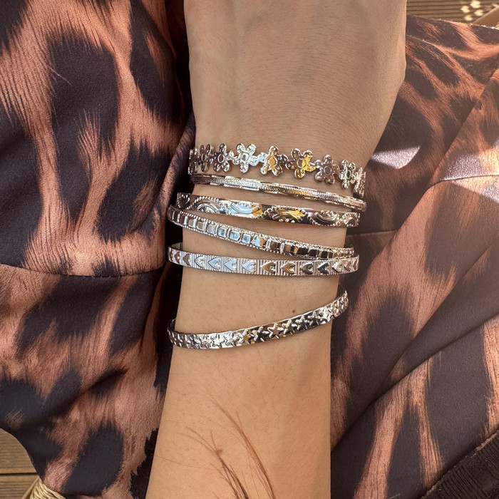 Jewelry Fashion Metallic Heart Flower Bracelet Simple Geometric Bracelet Set