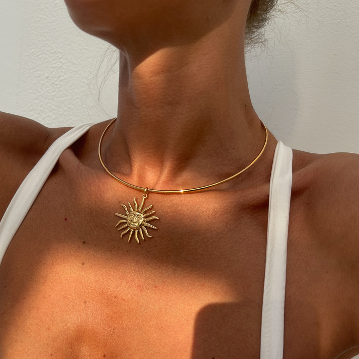 Jewelry Retro Simple Sun Pendant Collarbone Chain Fashion Alloy Necklace Choker
