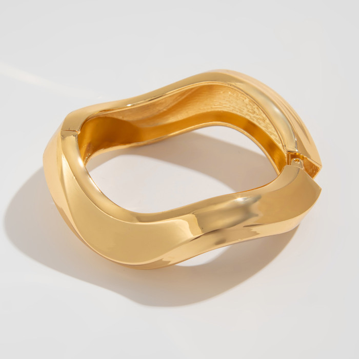 European and American Cross-Border Jewelry Hip-Hop Oval Arc Smooth Bracelet Personality Irregular Wave Alloy Bracelet