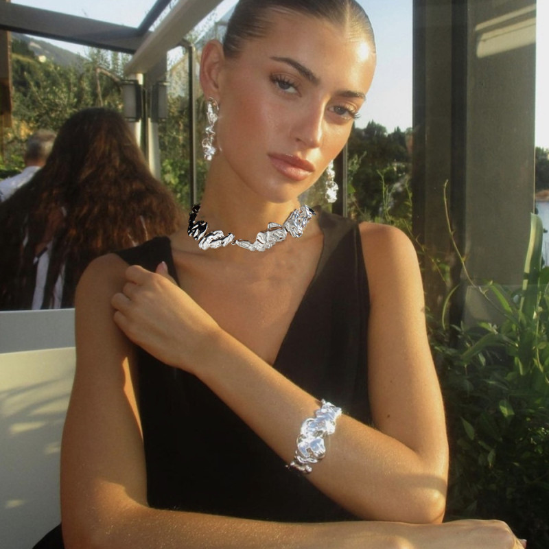European and American Niche Pleated Liquid Metallic Choker Cross-Border Simple Lava Irregular Retro Collar Ornament