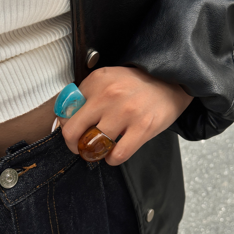 European and American Cross-Border Jewelry Melad Style Gradient Transparent Resin Ring Niche Layered Wear Arc Wide Surface Finger Ring
