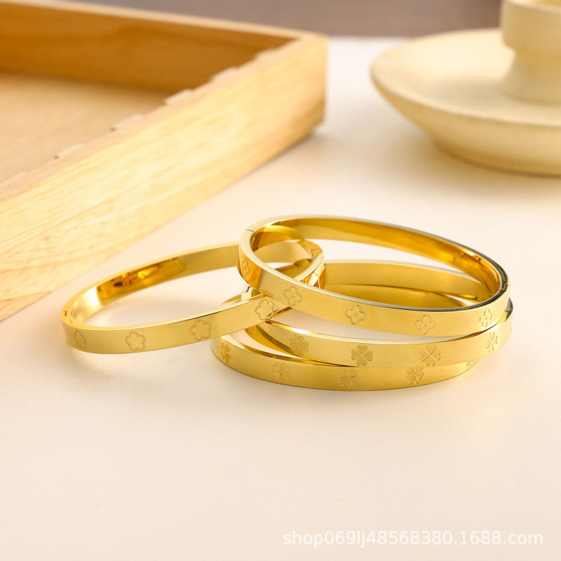 Cross-Border European and American Hot-Selling Geometric Design Titanium Steel Bracelet for Women, Vintage French Bracelet, Long-Lasting Color