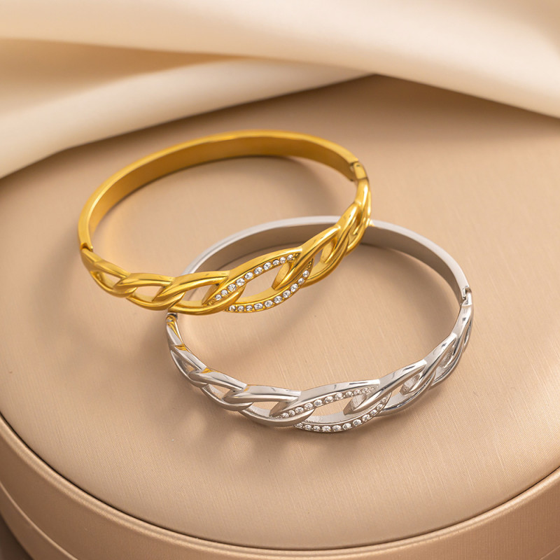 Cross-Border New Product European and American Diamond-Studded Twist Bracelet Design Personality Fashion 14K Gold Stainless Steel Fashion Bracelet