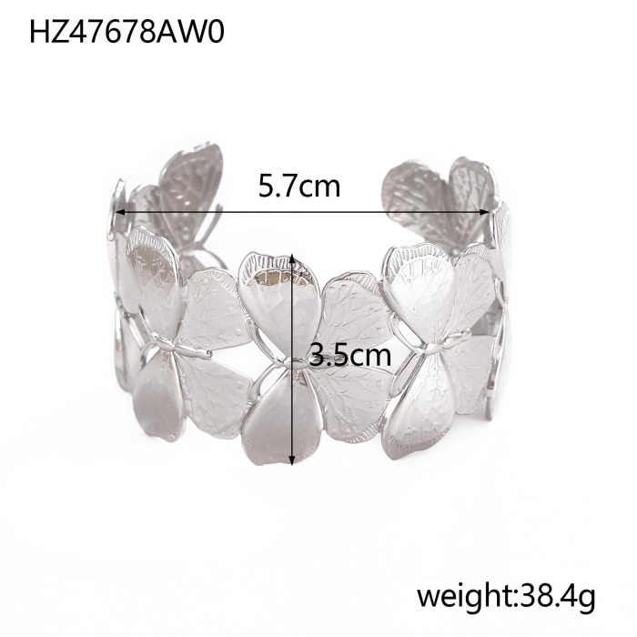 European and American Hot Selling Fashionable Small Exquisite Retro Hollow Pattern Elegant Women's Stainless Steel Gold Bracelet Series