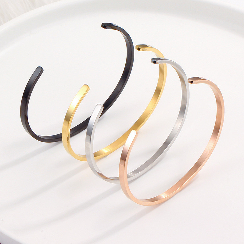 Cross-Border New Product European and American Diamond-Studded Twist Bracelet Design Personality Fashion 14K Gold Stainless Steel Fashion Bracelet