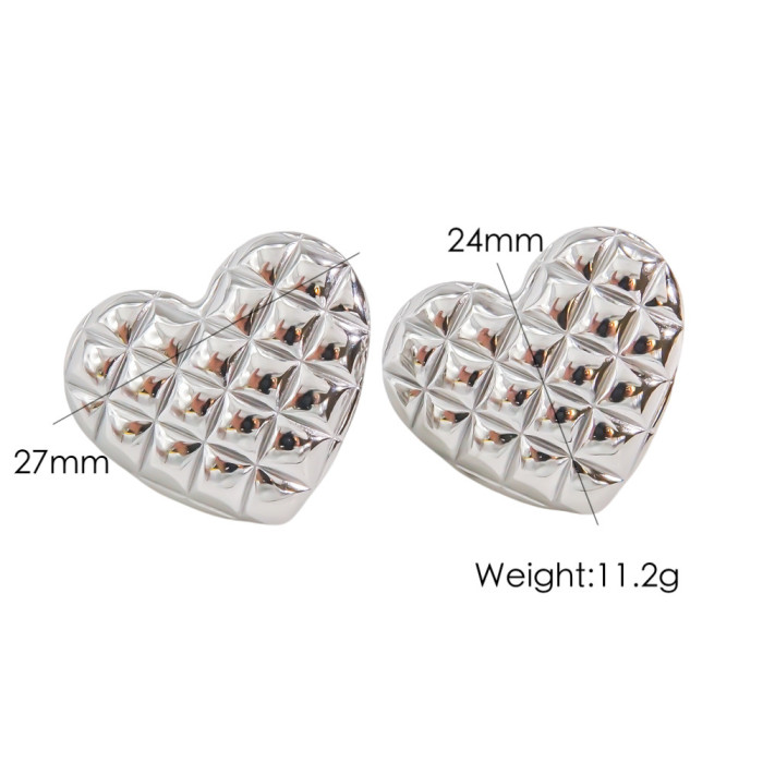 European and American Style Stainless Steel Diamond Pattern Heart-shaped Earrings Ins Internet Celebrity Same Style Anti-fading Grid Heart-shaped Stud Earrings