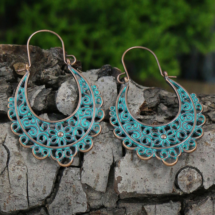 New Vintage Bohemian Tassel Earrings Round Distressed Metal Feel Earrings Ethnic Style Stud Earrings Wholesale