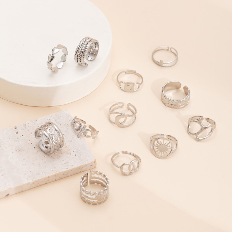 Cross-Border European and American Hot-Selling Geometric Retro High-End Fashion Trend Niche Titanium Steel Stainless Steel Jewelry Wholesale