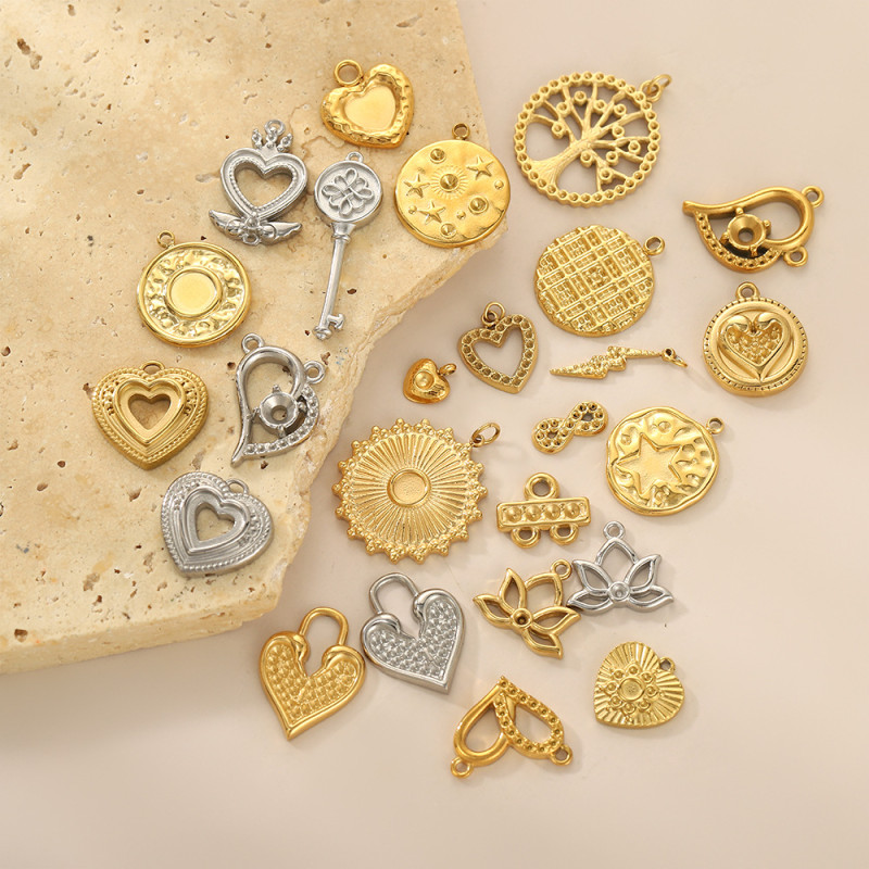 Stainless Steel Heart-Shaped Flower Pendant Personality Simple Fashion Versatile Pendant DIY Bracelet Necklace Accessories Wholesale