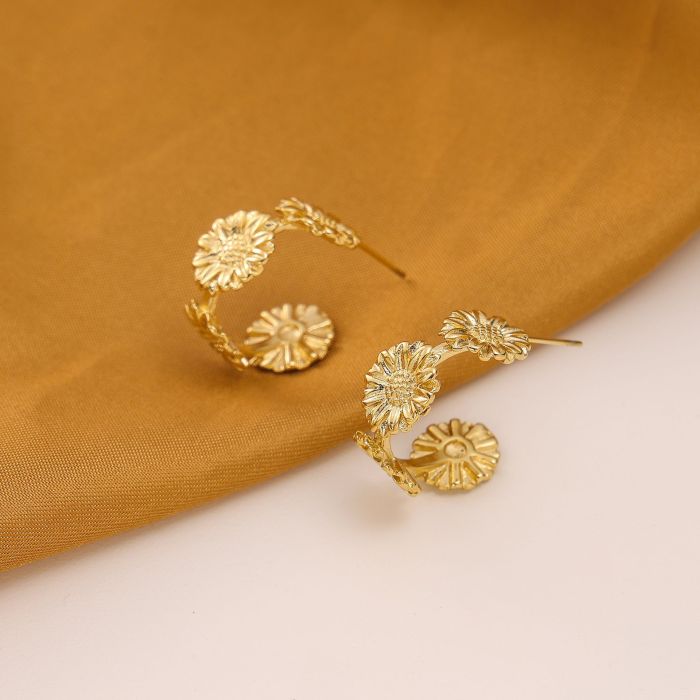 Hot-Selling Vintage Titanium Steel Fashion Women's Elegant Flower Earrings Classic Jewelry Wholesale
