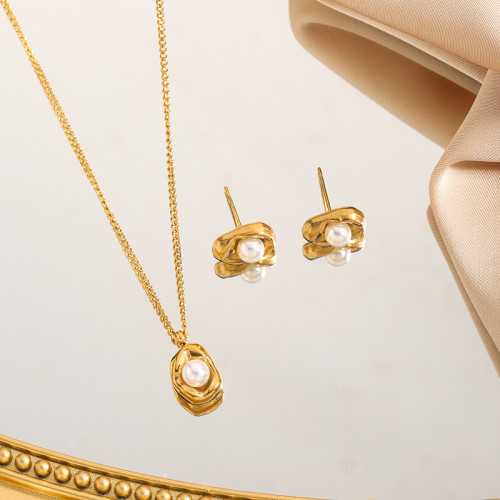 French Style Peanut Pearl Necklace for Women Titanium Steel 18k Gold Pea Pearl Pendant Niche Fashion Simple Collarbone Chain
