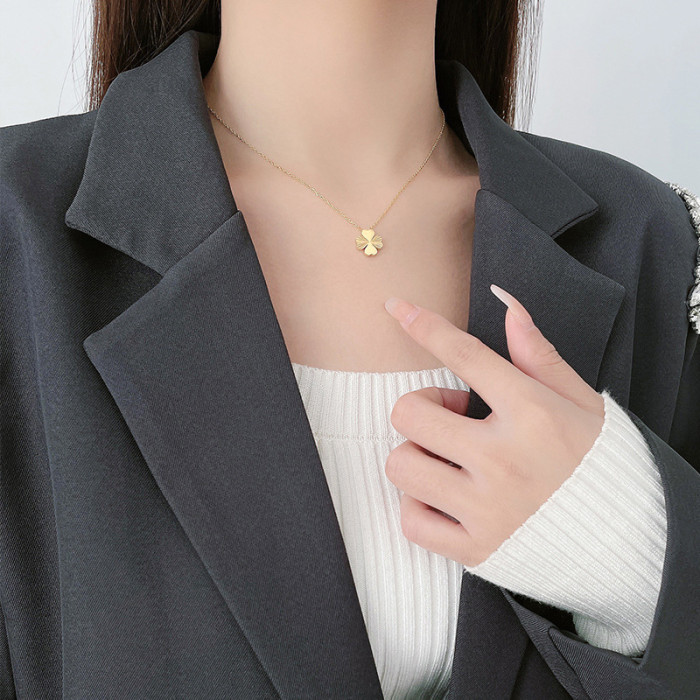 Four-leaf Clover Necklace 2024 New Hot-selling Women's Decorative 18K Gold Titanium Steel Clavicle Chain Women's High...