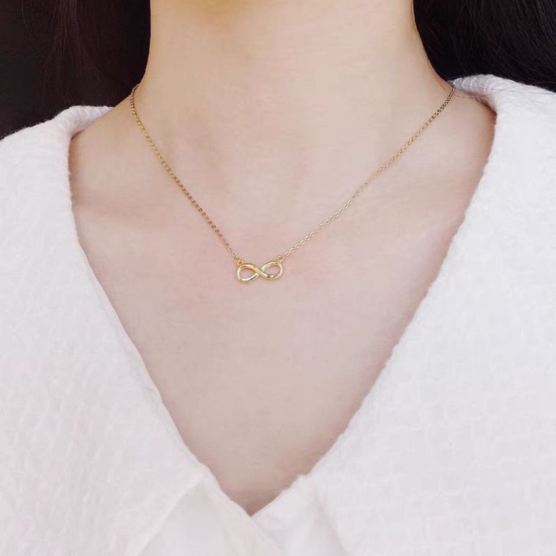 Cross-Border Titanium Steel Minimalist Infinity Love 8 Necklace Fashion Light Luxury Ins Style Clavicle Chain Niche Design Non-Fading Jewelry