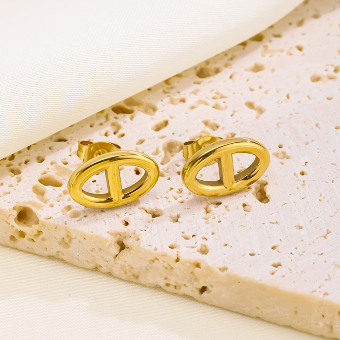 INS Niche Design Pig Nose Hollow Splicing Necklace Bracelet for Women Internet Celebrity Couple Personality Jewelry Set