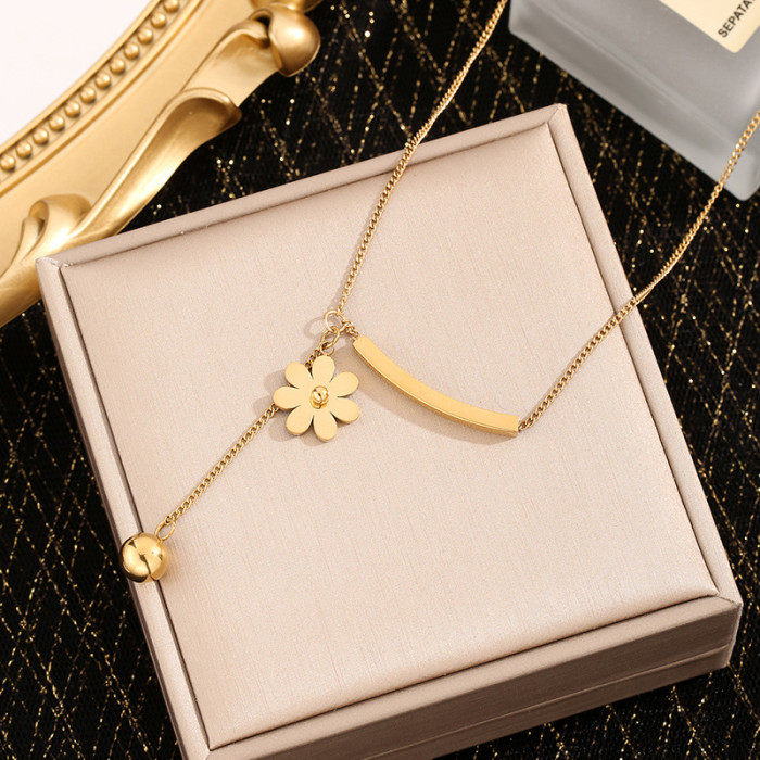 Small Daisy Necklace for Women, Titanium Steel, Non-Fading, Minimalist Style, Elegant Socialite Tassel, Exquisite Clavicle Chain, Student Best Friend Trend