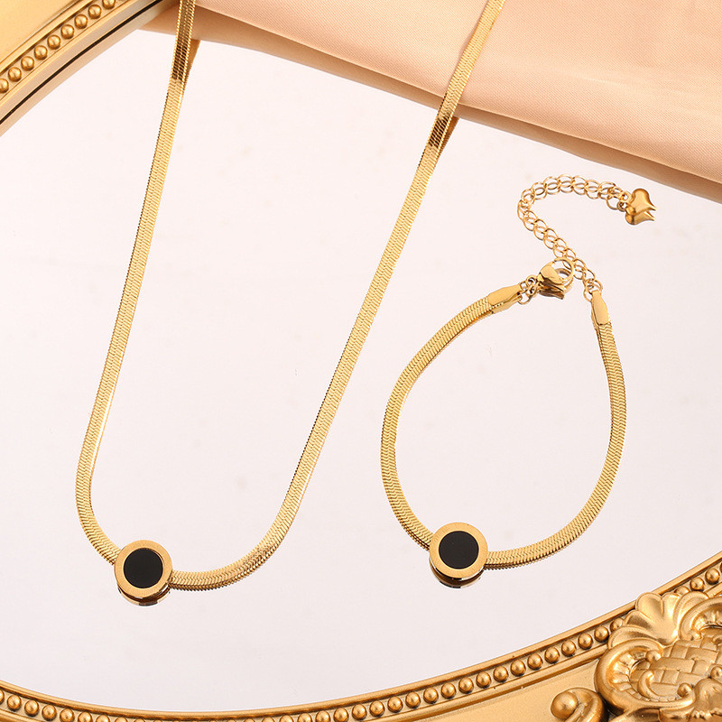 Titanium Steel Roman Black Round Necklace 2024 New Women's Non-Fading Light Luxury Niche Collarbone Chain Fashion Versatile Bracelet