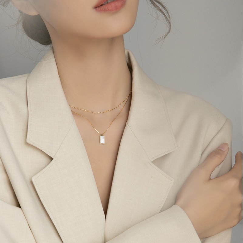 High-end White Mother-of-Pearl Titanium Steel Necklace Double Layer Light Luxury Niche Layered Collarbone Chain Jewelry for Women Elegant Collarbone Chain