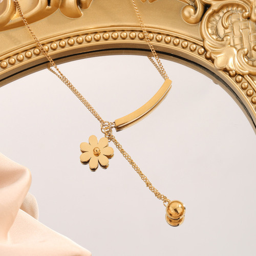 Small Daisy Necklace for Women, Titanium Steel, Non-Fading, Minimalist Style, Elegant Socialite Tassel, Exquisite Clavicle Chain, Student Best Friend Trend