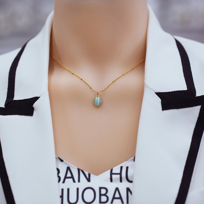 French Retro Style High-End Niche Versatile 18K Gold Collarbone Chain Cat's Eye Oval Pendant Titanium Steel Necklace...