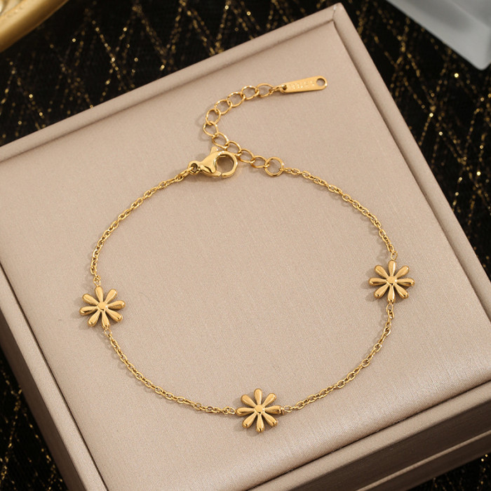 Fairy Temperament Floral Fresh Design Small Daisy Titanium Steel Gold Plated Necklace Non-Fading Internet Celebrity B...