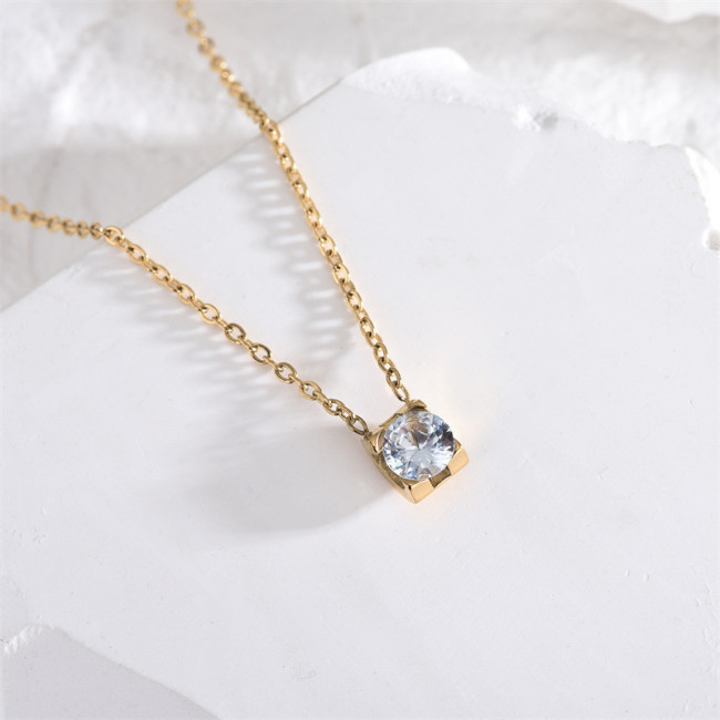 Minimalist Classic Four-Prong Single Diamond Titanium Steel Necklace for Women Versatile Niche Design High-End Feel Internet Celebrity Collarbone Chain Trendy Jewelry