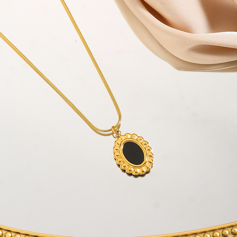 French Style Light Luxury Niche Design Earrings Vintage Non-Fading Mother-of-Pearl Necklace Titanium Steel Women's Jewelry Collarbone Sweater Chain