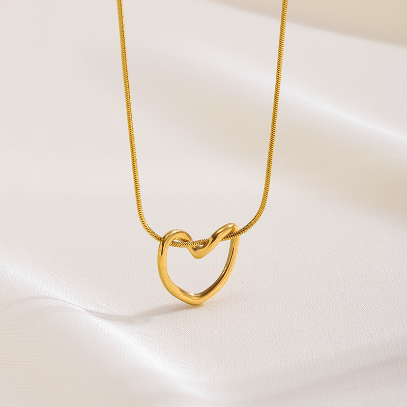 Cross-Border European and American Hot Sale Stainless Steel Heart-Shaped Bracelet Necklace for Women 18K Gold Plated Color-Retaining Heart Collarbone Chain Accessories