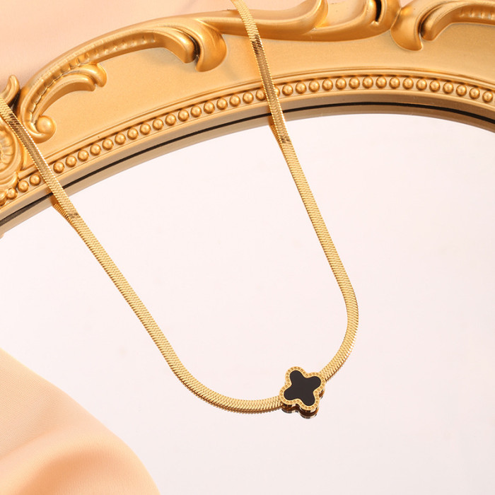 Full Titanium Steel Simple Blade Chain Four-Leaf Clover Necklace for Women Fashionable Elegant Niche Design Sense Light Luxury Bracelet Set
