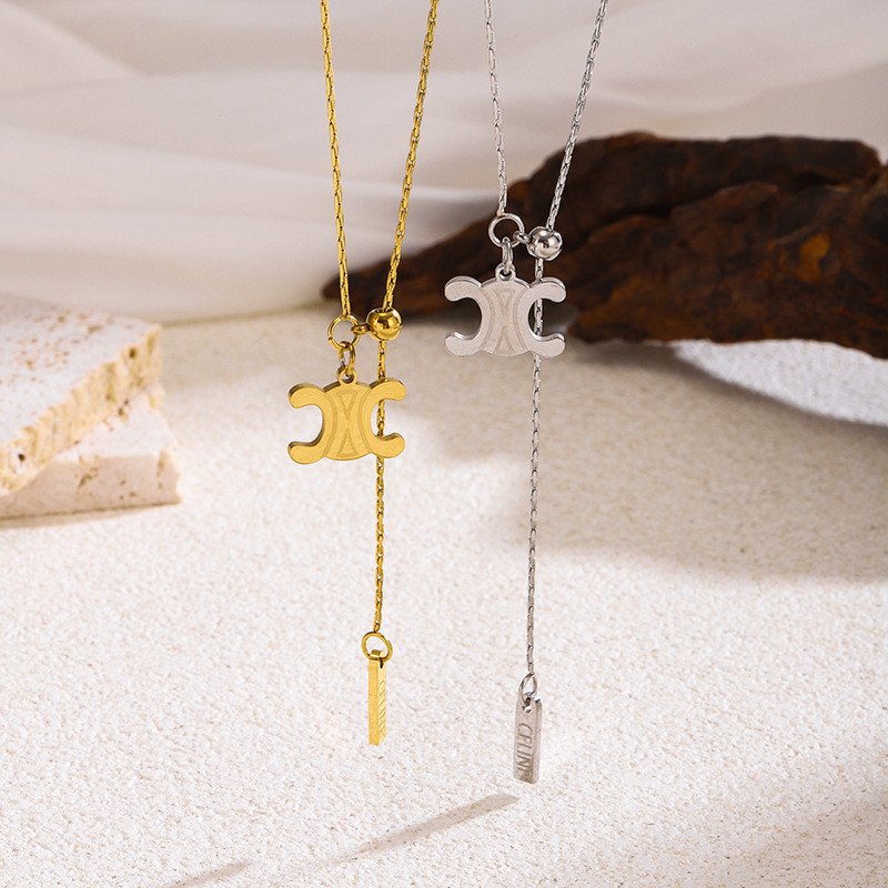 French Style Light Luxury High-End Arc de Triomphe Necklace for Women Versatile Niche Design Adjustable Fashion Tassel Collarbone Chain