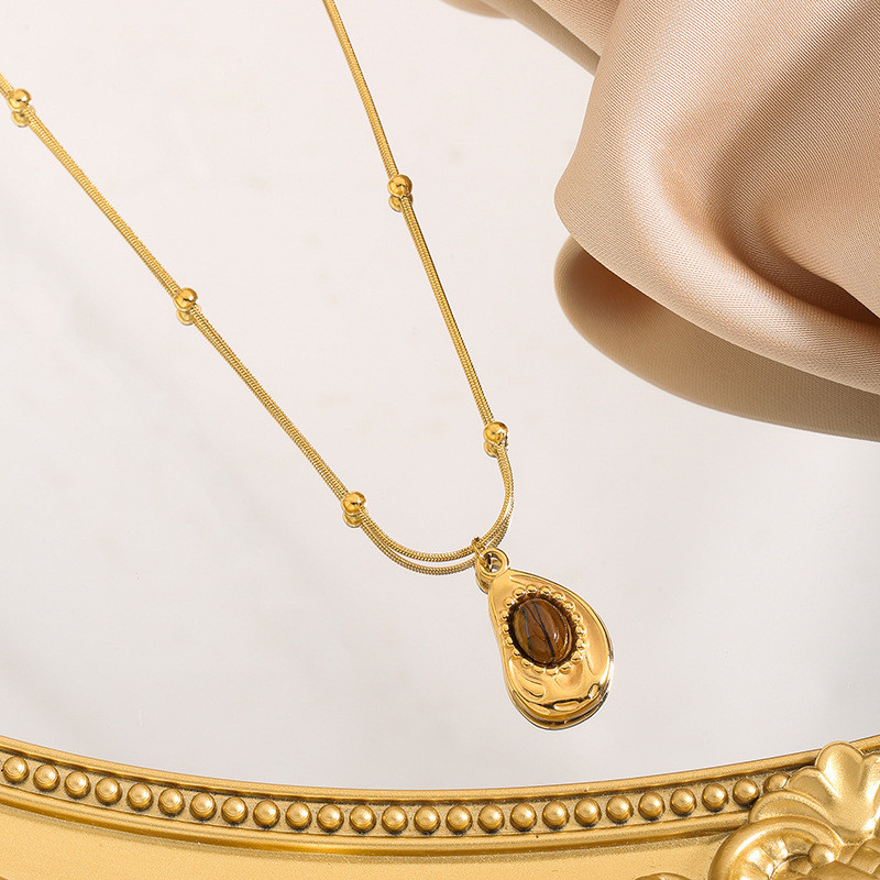 Titanium Steel Non-Fading Tiger Eye Stone Necklace 2024 New Hot-Selling Niche Design High-End French Sweater Chain for Women