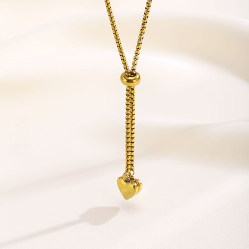 Titanium Steel Necklace for Women Heart Pendant Non-Fading Personalized Simple Collarbone Chain Niche Design High-End Jewelry