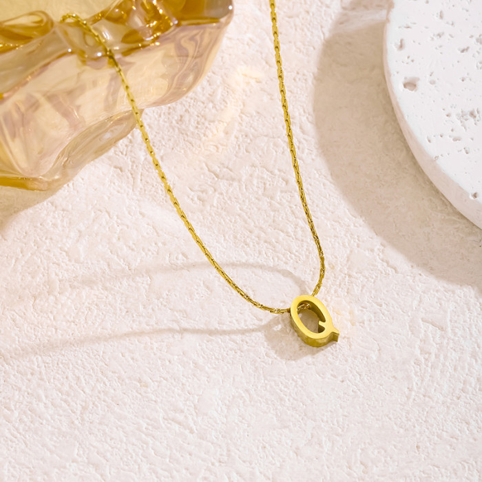 Cross-Border Hot Selling INS Gold 26 Capital English Letters Necklace Piercing Pendant Fine Polished Stainless Steel Necklace