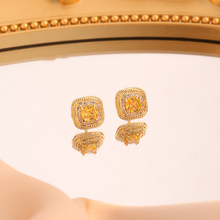 Hot-Selling Small Sugar Cube Necklace for Women, Small Yellow Crystal Collarbone Chain, Light Luxury Niche Design, In...
