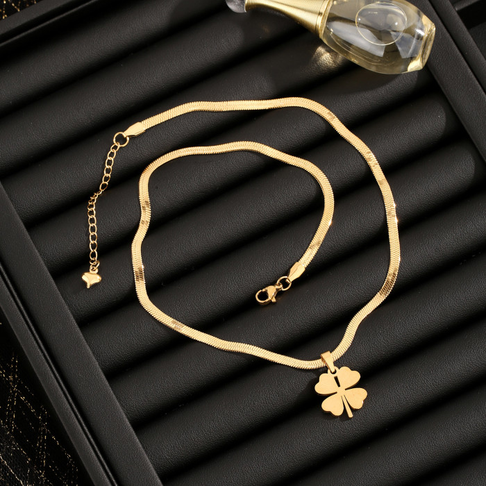 Light Luxury High-End Four-Leaf Necklace 2023 New Trendy Internet Celebrity Fashionable Temperament Titanium Steel No...
