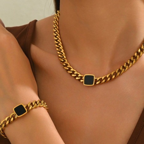 European and American Style Exaggerated Titanium Steel Thick Chain Necklace Internet Celebrity Versatile Black Square Collarbone Chain Neck Chain Women's Same Style Bracelet