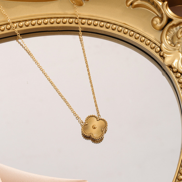 Fashion Hot-Selling Simple Stainless Steel Double-Sided Embossed Lucky Clover Necklace Versatile Trendy Elegant Four-Leaf Clover Collarbone Chain